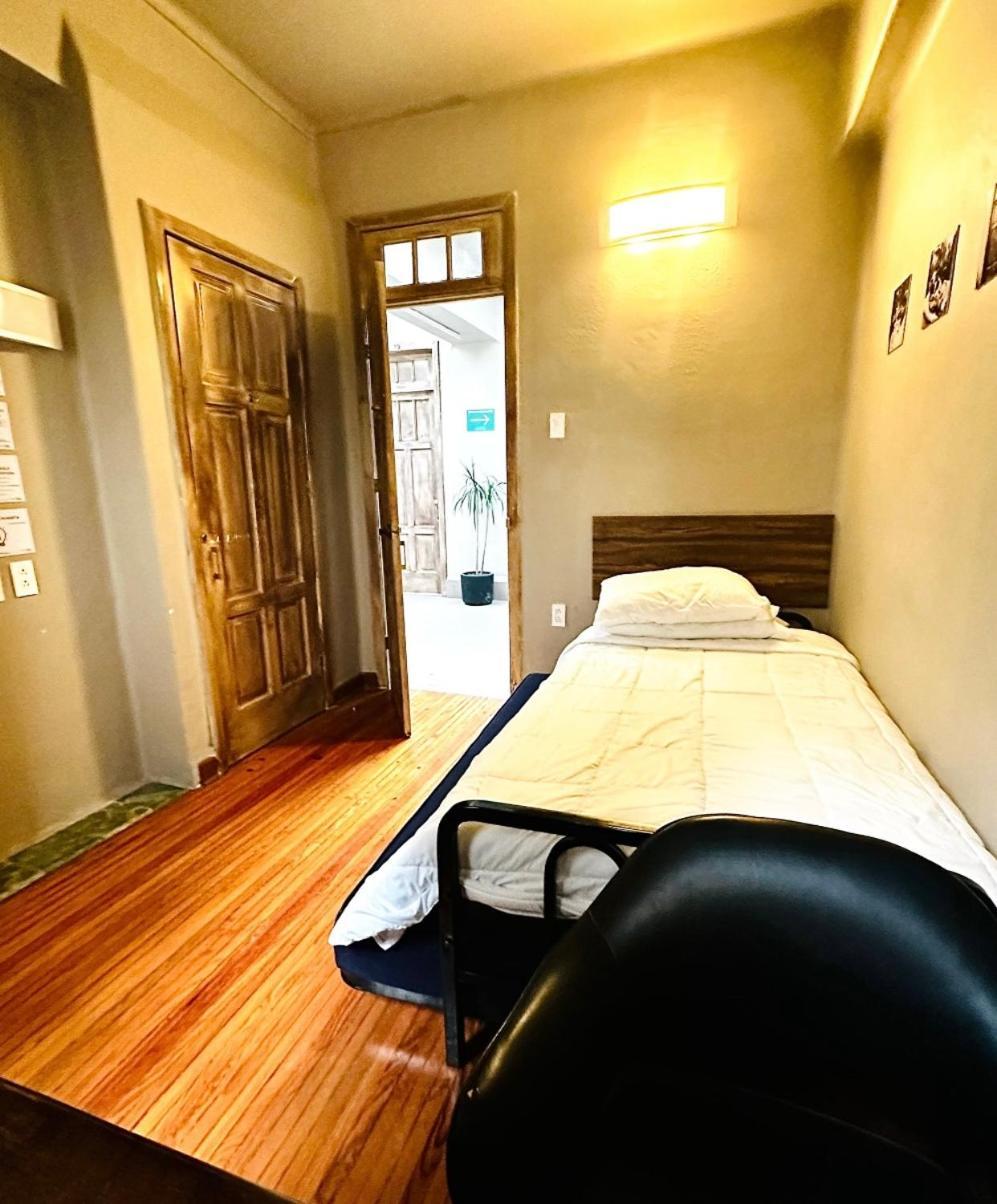 Frontera 49 Roma Norte Hostal Mexico City Exterior photo